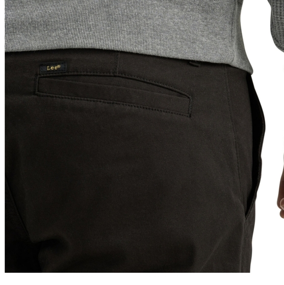 Lee Men's Motion Stretch Regular Fit Straight Leg Cargo Pant - Black - Picture 6 of 8